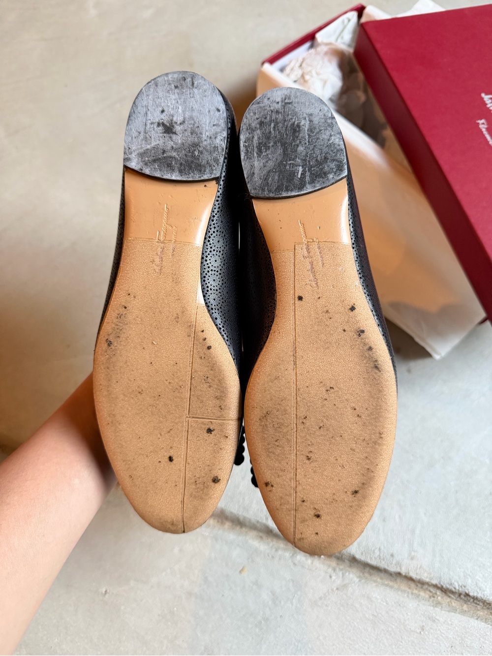 Salvatore Ferragamo Black Vara Bow Leather Ballet Flats w/Box size5.5B - Picture 4 of 9